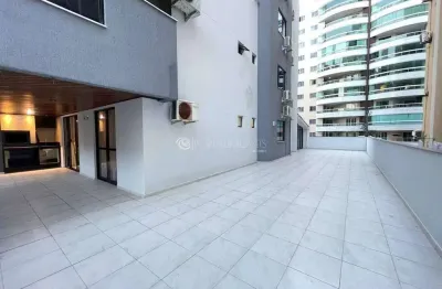 Apartamento mobiliado com amplo terraço e 3 dormitórios em meia praia, itapema