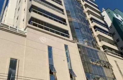 The royal palace residence: elegante apartamento com 3 suítes e vista para o mar em meia praia