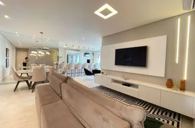 Luxo a 80 metros da praia: 3 suítes, 2 vagas e vista mar no residencial paradiso