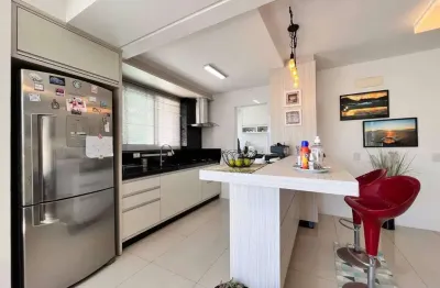 Conforto e exclusividade no residencial premium: apartamento de 3 dormitórios em meia praia