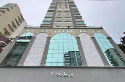 Exclusividade e conforto no arcos da lapa: apartamento de 3 suítes mobiliado a poucos passos da praia