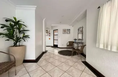 Apartamento mobiliado com 3 dormitórios e churrasqueira em meia praia – pontal do sul