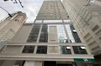 'apartamento de alto padrão com 3 suítes e lazer completo em meia praia - mobiliado e climatizado'