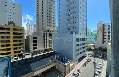 Conforto e praticidade no residencial via liberdade: apartamento mobiliado com 3 dormitórios em meia praia