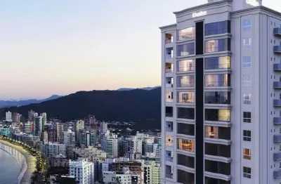 Luxo e conforto no residencial ristretto: apartamento 4 suítes a poucos metros do mar