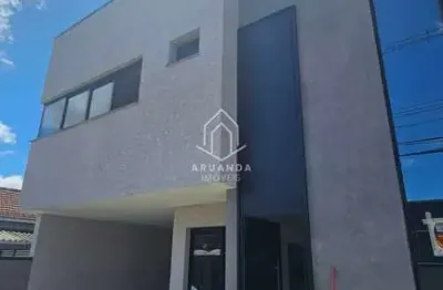 Sobrado 3 suítes - frente rua - 140m² - bacacheri / tingui