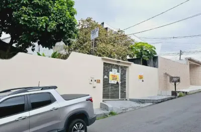 Casa bem localizada  4 quartos - conjunto belvederes