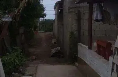 Casa com 3 quartos à venda no pegorelli, caraguatatuba  por r$ 160.000