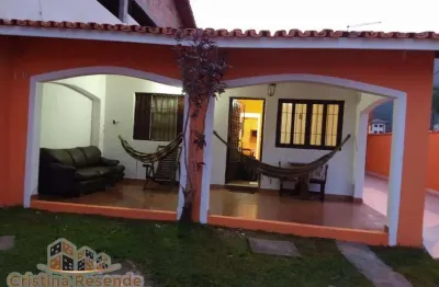 Casa com 6 quartos à venda em toninhas, ubatuba , 200 m2 por r$ 2.300.000