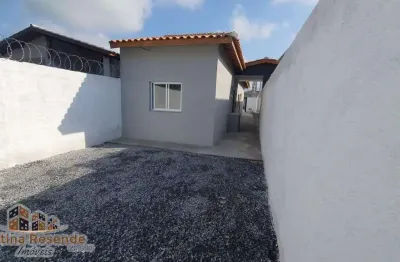 Casa com 2 quartos à venda no balneário dos golfinhos, caraguatatuba  por r$ 335.000