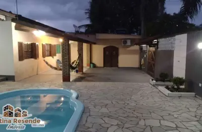 Casa com 3 quartos à venda na praia das palmeiras, caraguatatuba , 321 m2 por r$ 690.000