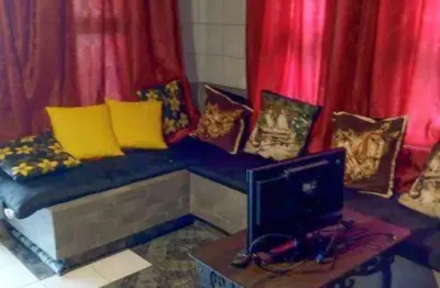 Casa em condomínio fechado com 1 quarto à venda no massaguaçu, caraguatatuba  por r$ 300.000