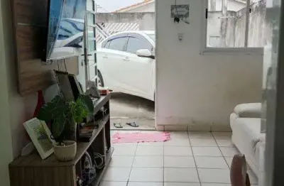 Casa com 2 quartos à venda no pegorelli, caraguatatuba  por r$ 235.000