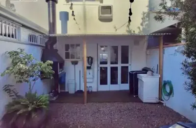 Casa semimobiliada com churrasqueira e varanda em são josé - venda