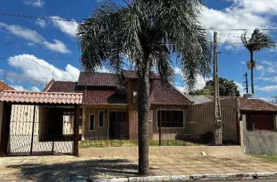 Casa térrea para venda, com 4 dormitórios, bairro Fátima em Canoas / R$