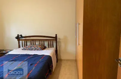 Casa com 3 dormitórios à venda, 203 m² por R$ 880.000 - Granja Carneiro Viana - Cotia/SP