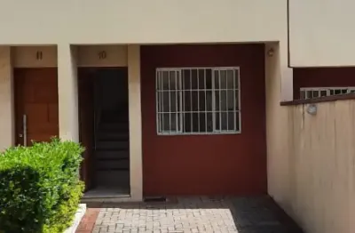 Casa em condomínio- ótima localização- 02 dormitórios vila santa clara - sp