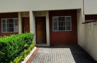 Casa em Condomínio- ótima localização- 02 Dormitórios Vila Santa Clara - sp