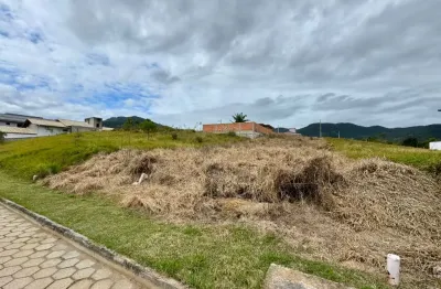 Lote em areias de baixo no melhor loteamento de gov. celso ramos