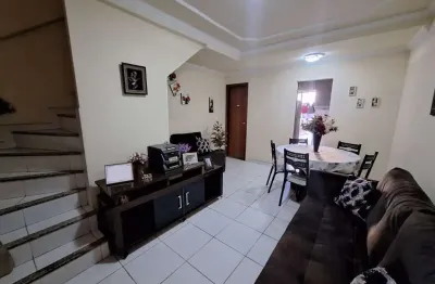 Casa com 2 quartos para alugar no heliópolis, belo horizonte  por r$ 2.200