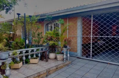 Vende-se casa no cajuru com 3 quartos - proximo ao terminal do capao da imbuia