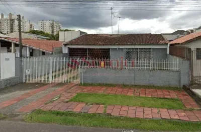 Casa espacosa e bem localizada em santa quiteria – perfeita para sua familia!