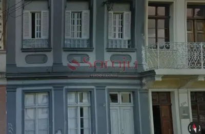 Vende-se casa para ponto comercial  - patrimonio historico cultural no centro de curitiba.