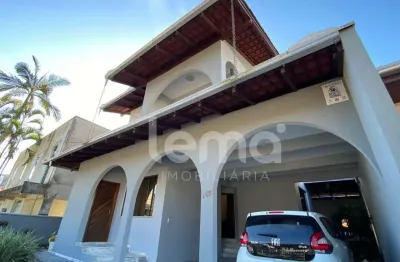 Casa com 4 quartos à venda no garcia, blumenau , 298 m2 por r$ 990.000