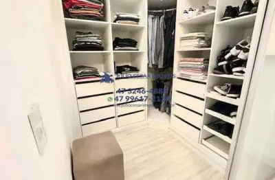 Casa triplex com 3 dormitorios sendo 2 suites e 3 vagas no bairro das nacoes em balneario camboriu