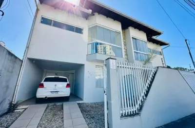 Sobrado para Venda em Itajaí, Vila Operária, 3 dormitórios, 1 suíte, 2 banheiros, 1 vaga