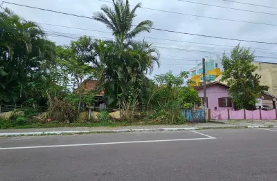Ótimo terreno de esquina para venda com 302,60m² em excelente localização em caiobá