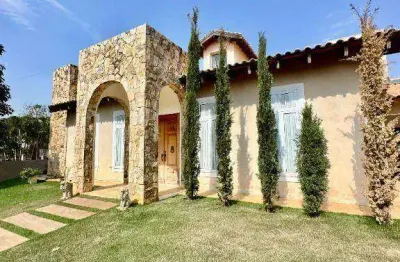 Casa à venda no condomínio monte carlo, com 3 suítes, totalmente planejada - próximo ao compre mix!!