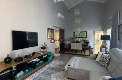 Casa alto padrão à venda no bairro azambuja: 3 suítes, piscina, semi- mobiliada