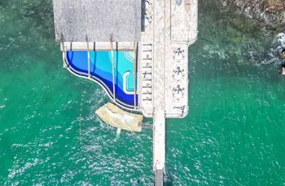 Mansão margarida costa pinto - venda - 4 suítes de 411m² vista mar com pier privativo no corredor da vitória.