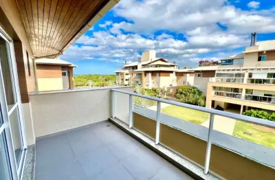 Apartamento 3 dormitórios, 1 suíte, 2 vagas em condomínio com acesso privativo a praia do campeche