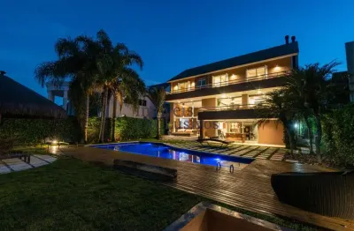Casa em condomínio fechado com 4 quartos para alugar na rua professor dario garcia, 230, vista alegre, curitiba por r$ 30.000