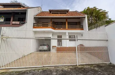 Sobrado com 3 quartos  à venda, 222.87 m2 por r$849000.00  - guabirotuba - curitiba/pr