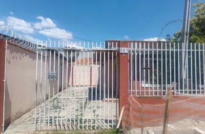 Casa mista com 2 dormitórios para locação no Hauer - R$ 1.000,00 liq / mês + taxas – Hauer – Curitiba/PR.