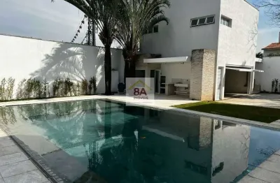 Casa moderna, descolada, iluminada e em ótima localização.  projeto de arquitetura de joão armentano
