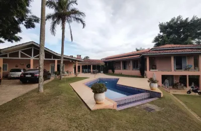 Casa tipo para venda em parque das videiras com 8 quartos, sendo 3 suítes, 568m²