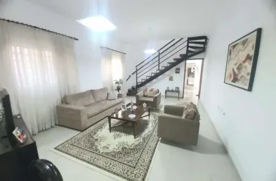 Casa tipo para venda em cidade nova com 3 quartos, sendo 1 suíte, 228m²