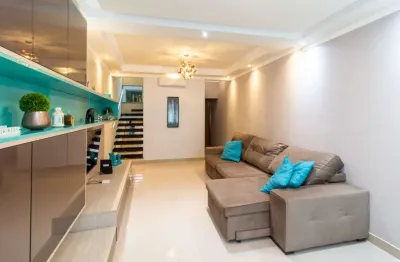 Sobrado para venda em Chácara Inglesa com 3 quartos, sendo 1 suíte , 364m²