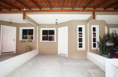 Casa no condomínio Residencial Nova Parada para venda com 2 quartos , 56m²