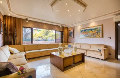 Casa com 4 quartos à venda na Rua Moreira e Costa, 483, Ipiranga, São Paulo