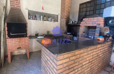 Casa com 3 quartos à venda no Conjunto Habitacional Humberto Popolo, Botucatu 