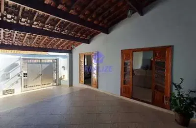 Casa com 3 dormitórios à venda, 224 m² por r$ 460.000,00 - vila esperança - botucatu/sp