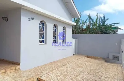 Casa com 3 quartos para alugar no Centro, Botucatu 