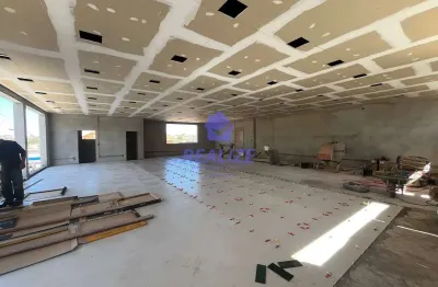 Casa comercial com 1 sala para alugar no Centro, Botucatu 