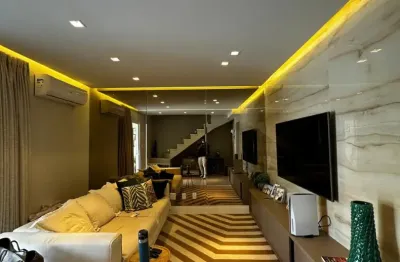 Casa porteira fechada em abrantes com energia solar 2 suítes excelente localização