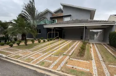 Piscina, spa, bar molhado, área gourmet super espaçosa, sala de jogos e 6 vagas de garagem! 